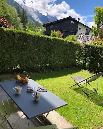 Apartment Au Calme Avec Jardin Et Vue Mont-blanc