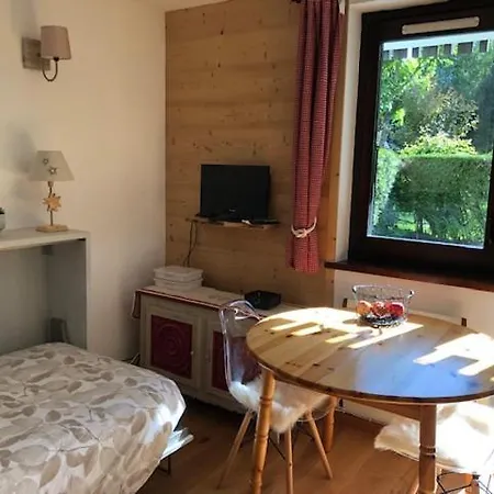 Apartment Au Calme Avec Jardin Et Vue Mont-blanc *